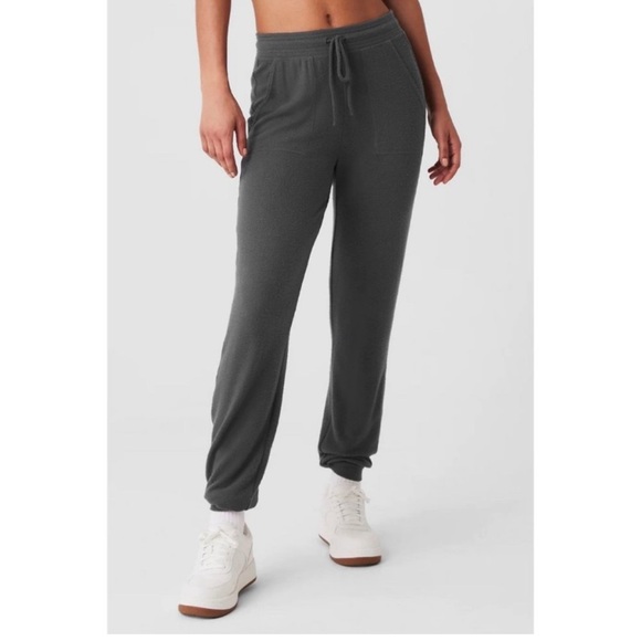ALO Yoga Pants - ❌SOLD❌NWT Alo Yoga Soho Sweatpant in Anthracite Gray Size XXS